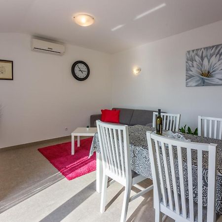 Anton 1 Apartment ซริกเวนิซา ภายนอก รูปภาพ